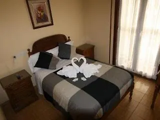 Guest house Mh Fuencarral 5*