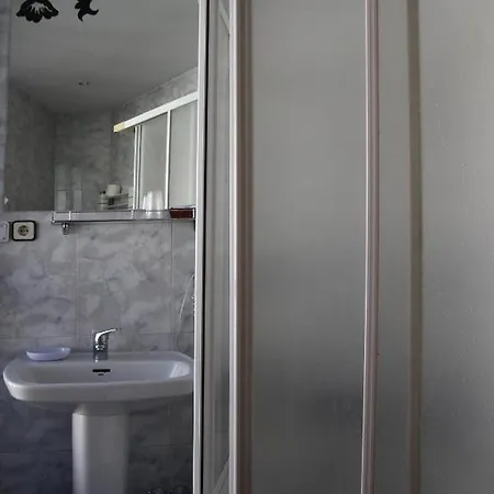 Sardinero Guest house 2*