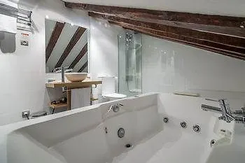 Petit Palace Plaza Del Carmen 4*