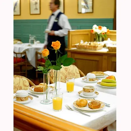 Hotel Carlos V Madrid