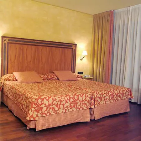 Hotel Eurostars Gran Via 4*