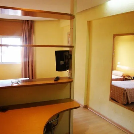 Aparthotel Boutique Urban Serrano 2*