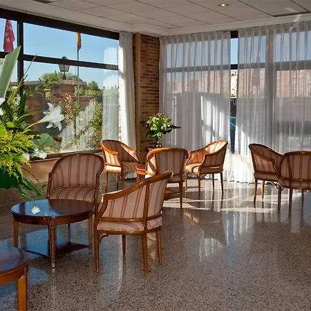 Convencion-barajas Hotel 4*