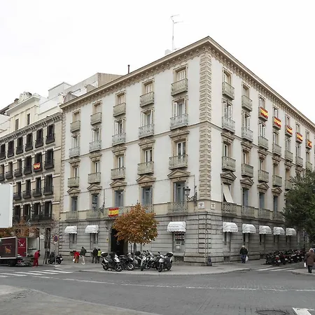 Pensión Escala ópera 3*