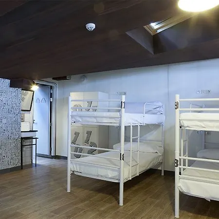 Hostel Room00 Chueca Madrid