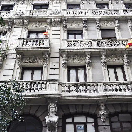 Pensionat Grand Via House
