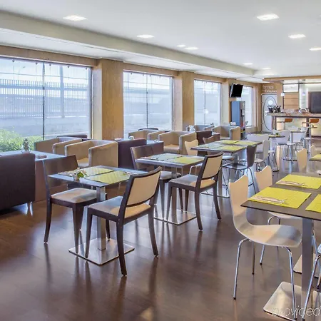 Hotell Crowne Plaza Airport Madrid