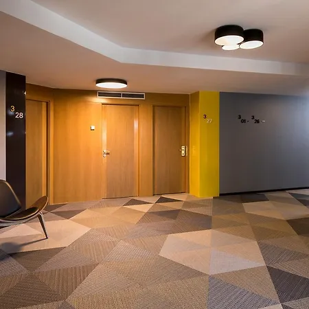 Rafaelhoteles Atocha 4*