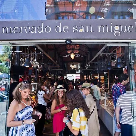 La Casa De La Plaza Madrid