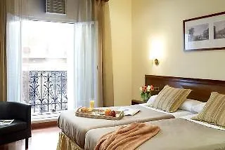 Carlos V Hotel 3*