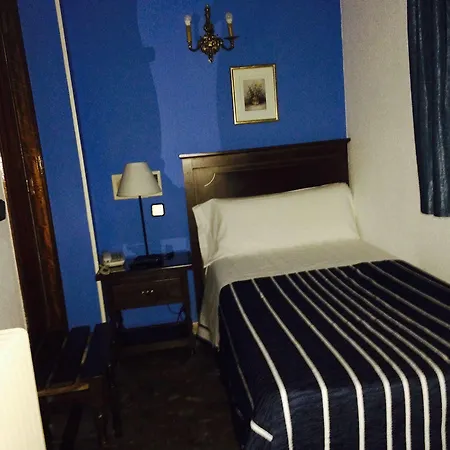 Sonsoles Madrid-centro Гостевой дом