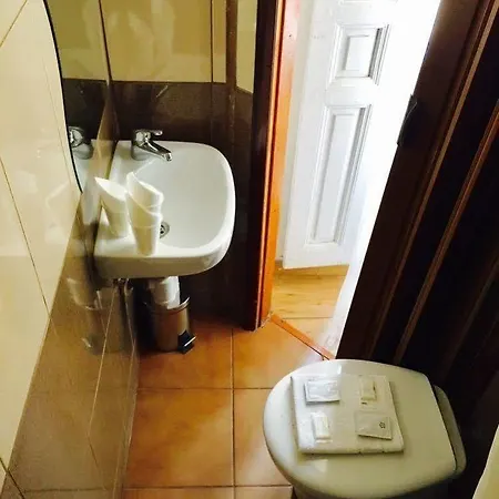 Hostal A Nuestra Senora De La Paloma Madrid