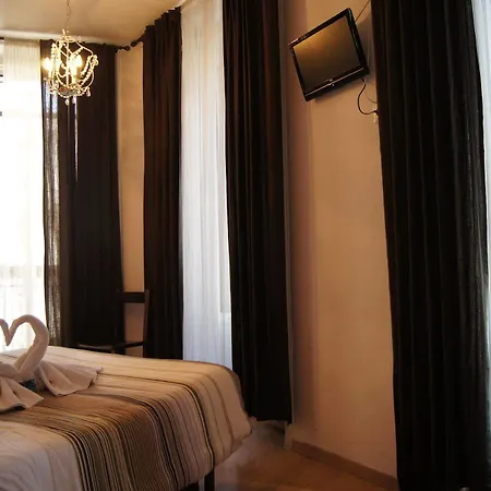 Hostal A Nuestra Senora De La Paloma Madrid