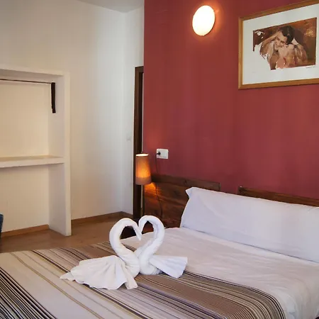 A Nuestra Senora De La Paloma Hostal
