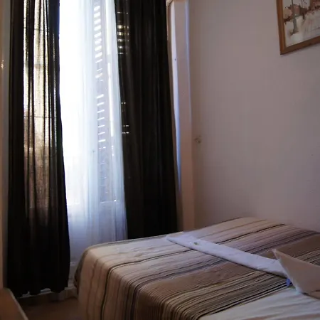 Hostal A Nuestra Senora De La Paloma