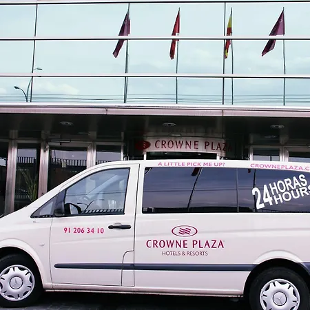 Crowne Plaza Airport 4*