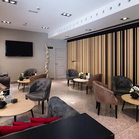 梅耶广场加泰罗尼亚酒店