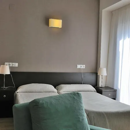 Residencia Universitaria Resa Erasmo Apartment *