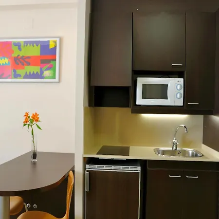 Apartment Residencia Universitaria Resa Erasmo Madrid