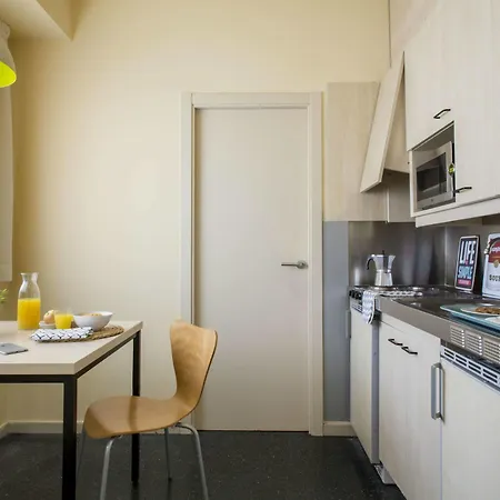 Residencia Universitaria Resa Erasmo * Madrid