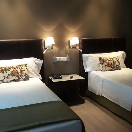 Moderno Puerta Del Sol Otel 3*