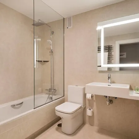 Nh Chamberi Hotel 3*