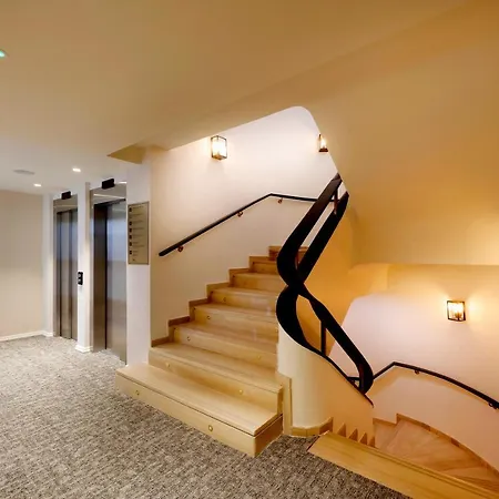 Eurostars Gran Via Hotel 4*