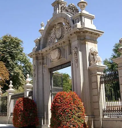 6 Calle De Valenzuela Appartamento Madrid