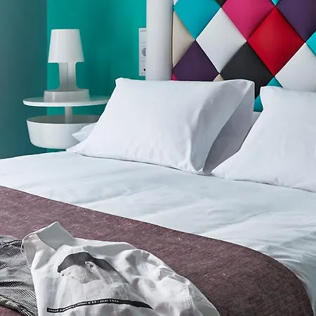Freedom Hotel 2*