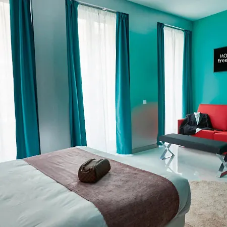 Freedom Hotel 2*