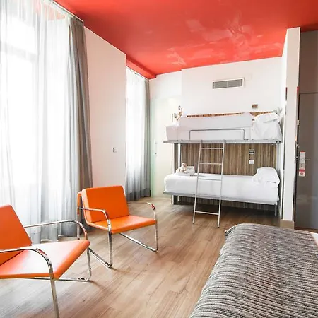Petit Palace Plaza Del Carmen Hotel 4*