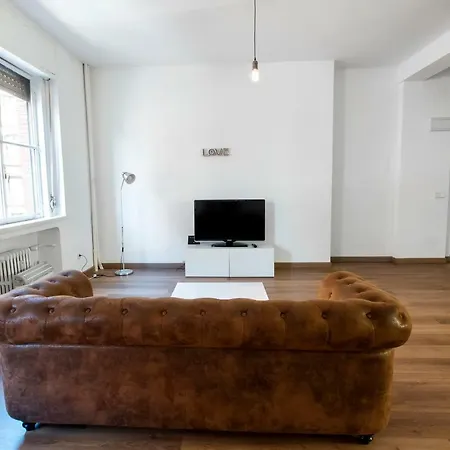Love Apartment *