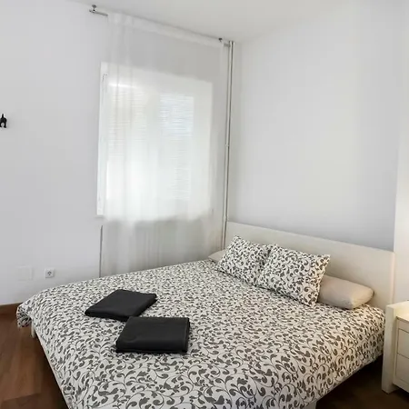 Apartment Love