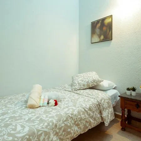 Temple House Hostel *