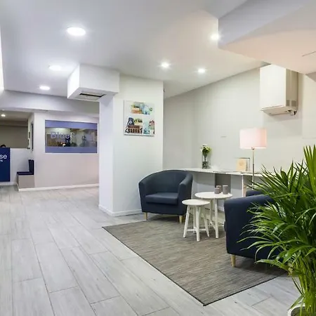 Boutique Urban Serrano Aparthotel