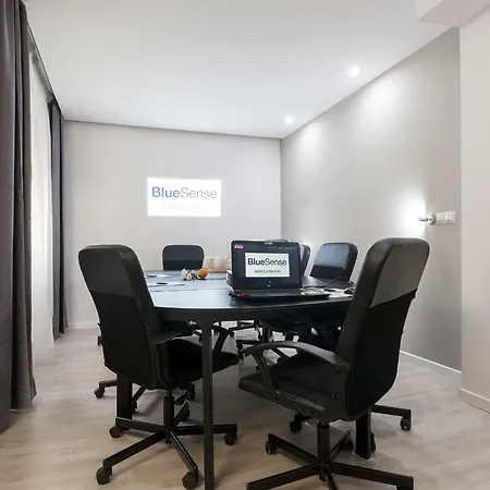 Boutique Urban Serrano Aparthotel 2*