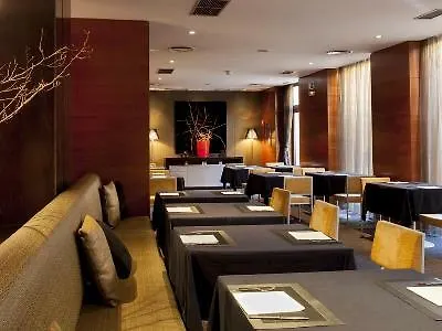 Hotel Ac Los Vascos By Marriott 3*