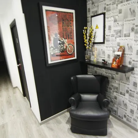 Mh Fuencarral Guest house Madrid