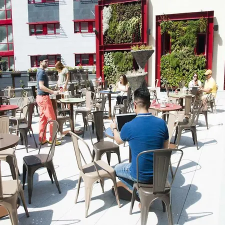 Funway Academic (adults Only) Gæstehus Madrid
