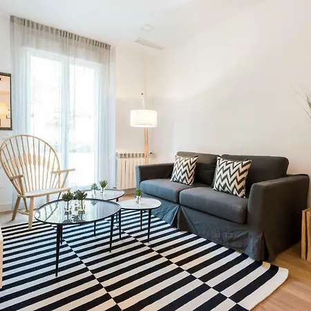 Plaza De Espana Skyline Apartment *