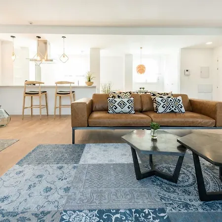 Plaza De Espana Skyline Apartment