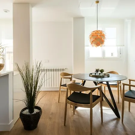Plaza De Espana Skyline Apartment