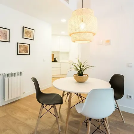 Plaza De Espana Skyline Apartment Madrid