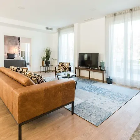 Plaza De Espana Skyline Apartment