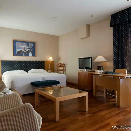 Nh Chamberi Hotel 3*