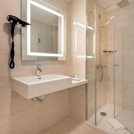Nh Chamberi Hotel 3*