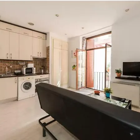 Cozy For Couples In The Heart Of Apartamento Madrid