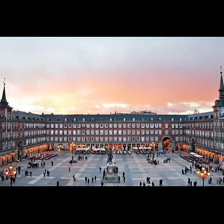 132 Calle De Toledo Apartamento *