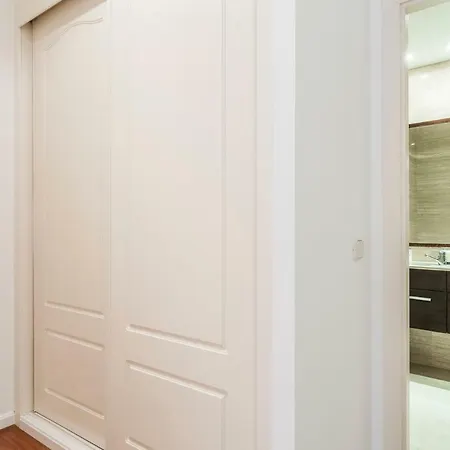Bnbholder Majestic Atocha Station Apartment Madrid