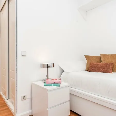 Apartment Bnbholder Majestic Atocha Station